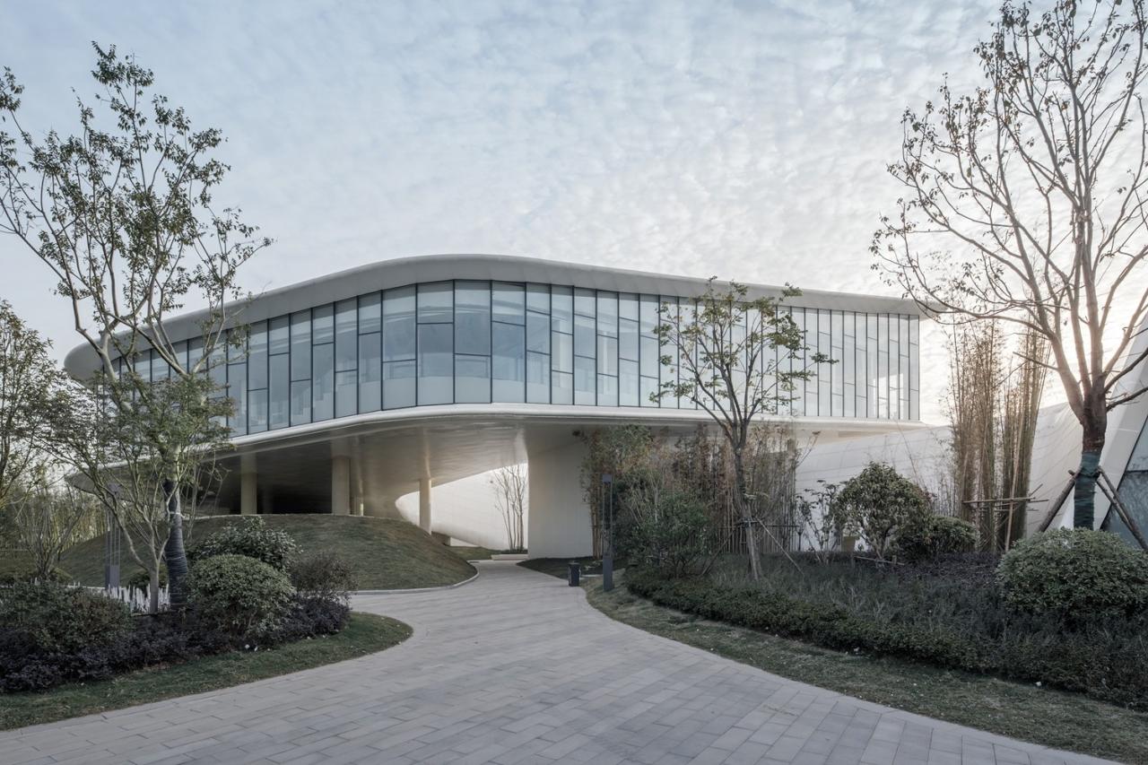 BIM建筑|反重力生长的有机体—洪湖·新滩展示中心 / UA尤安设计 BIM建筑|反重力生长的有机体—洪湖·新滩展示中心 / UA尤安设计