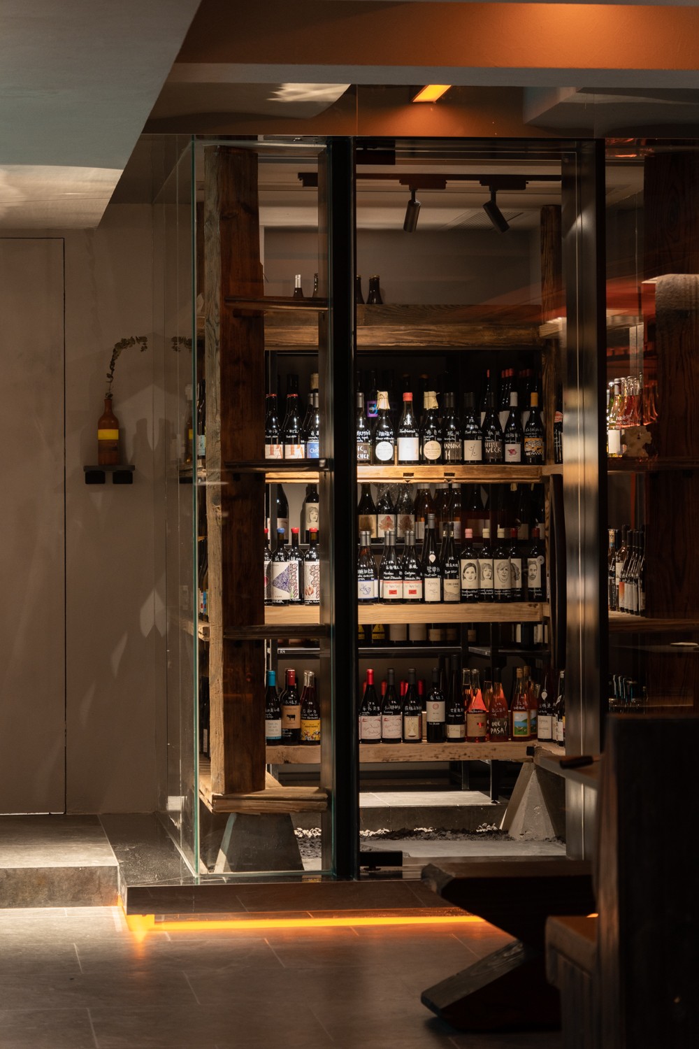 BIM建筑|Wine Nuts酒疯子餐酒吧 / 未韬建筑 BIM建筑|Wine Nuts酒疯子餐酒吧 / 未韬建筑