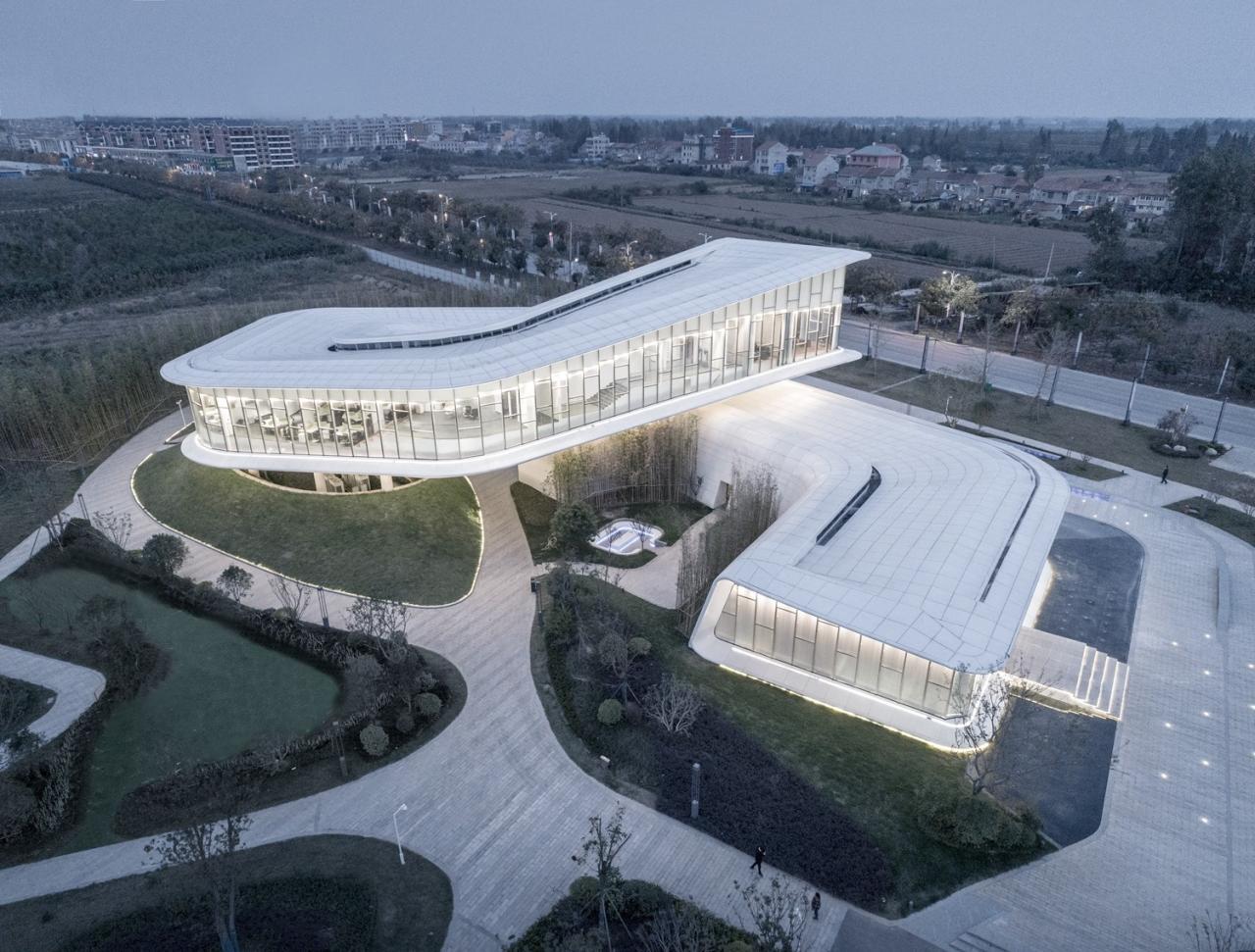 BIM建筑|反重力生长的有机体—洪湖·新滩展示中心 / UA尤安设计 BIM建筑|反重力生长的有机体—洪湖·新滩展示中心 / UA尤安设计