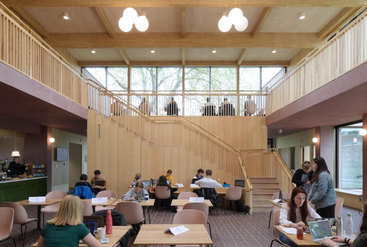 BIM建筑|复古绿釉,剑桥大学食堂 / Feilden Fowles BIM建筑|复古绿釉,剑桥大学食堂 / Feilden Fowles