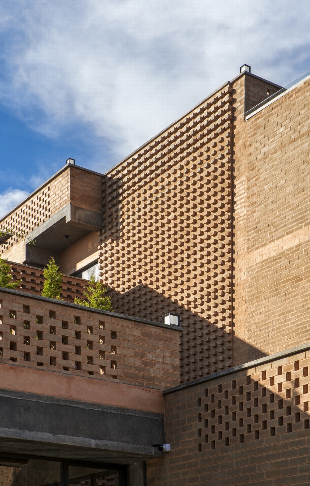 BIM建筑|本土材料与传统工艺,Sunyata 生态酒店 / Design Kacheri BIM建筑|本土材料与传统工艺,Sunyata 生态酒店 / Design Kacheri