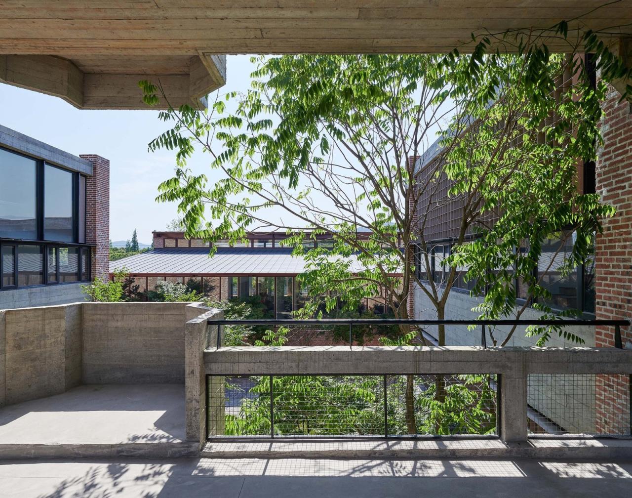 BIM建筑|工坊式的校园:丁蜀成校 / 亘建筑事务所 BIM建筑|工坊式的校园:丁蜀成校 / 亘建筑事务所