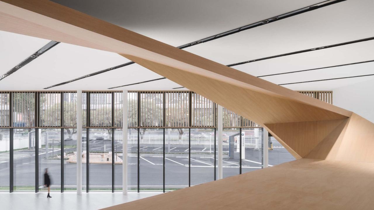 BIM建筑|成都BMW宝马体验中心 / 朱海博建筑设计事务所 BIM建筑|成都BMW宝马体验中心 / 朱海博建筑设计事务所