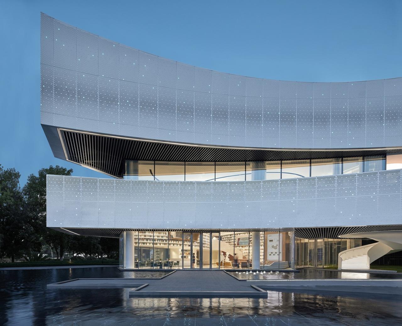 BIM建筑|以可感知温度充盈场所空间:徐州三盛·中城展示中心 / UA尤安设计 BIM建筑|以可感知温度充盈场所空间:徐州三盛·中城展示中心 / UA尤安设计