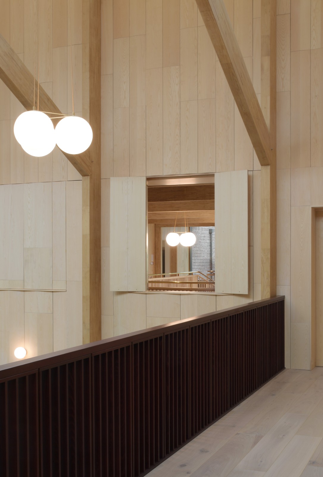 BIM建筑|复古绿釉,剑桥大学食堂 / Feilden Fowles BIM建筑|复古绿釉,剑桥大学食堂 / Feilden Fowles