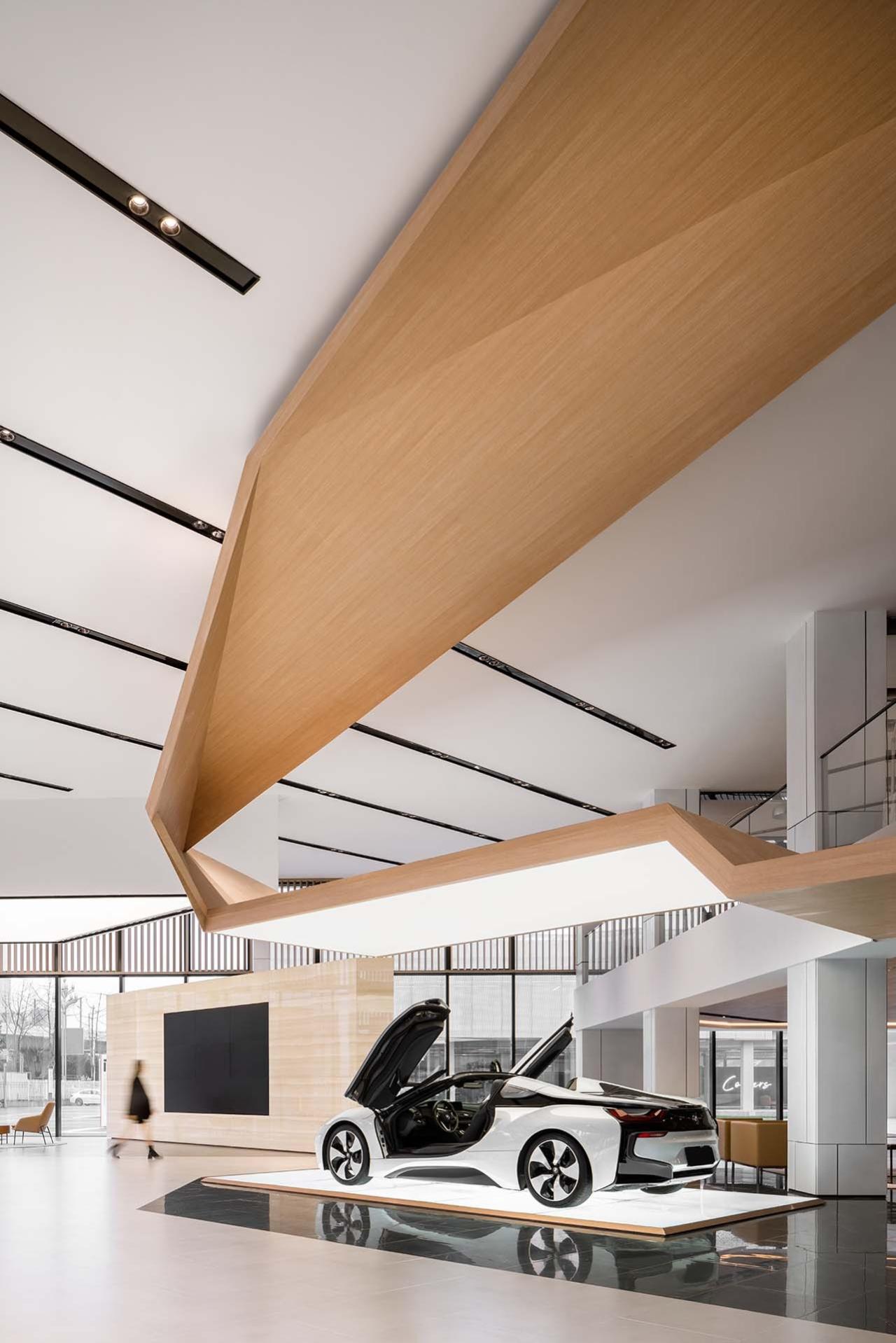 BIM建筑|成都BMW宝马体验中心 / 朱海博建筑设计事务所 BIM建筑|成都BMW宝马体验中心 / 朱海博建筑设计事务所