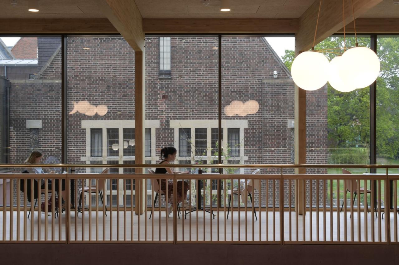 BIM建筑|复古绿釉,剑桥大学食堂 / Feilden Fowles BIM建筑|复古绿釉,剑桥大学食堂 / Feilden Fowles