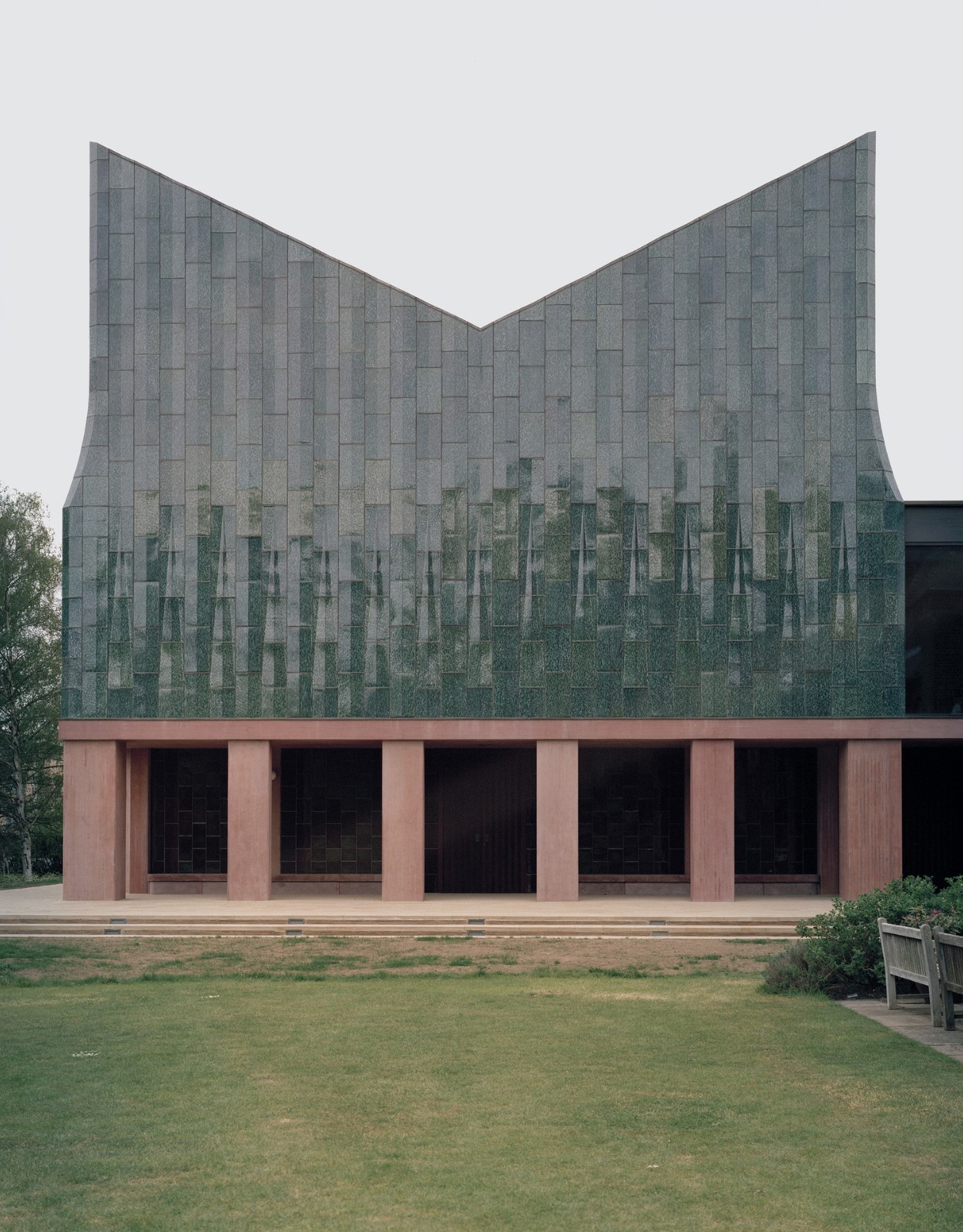 BIM建筑|复古绿釉,剑桥大学食堂 / Feilden Fowles BIM建筑|复古绿釉,剑桥大学食堂 / Feilden Fowles