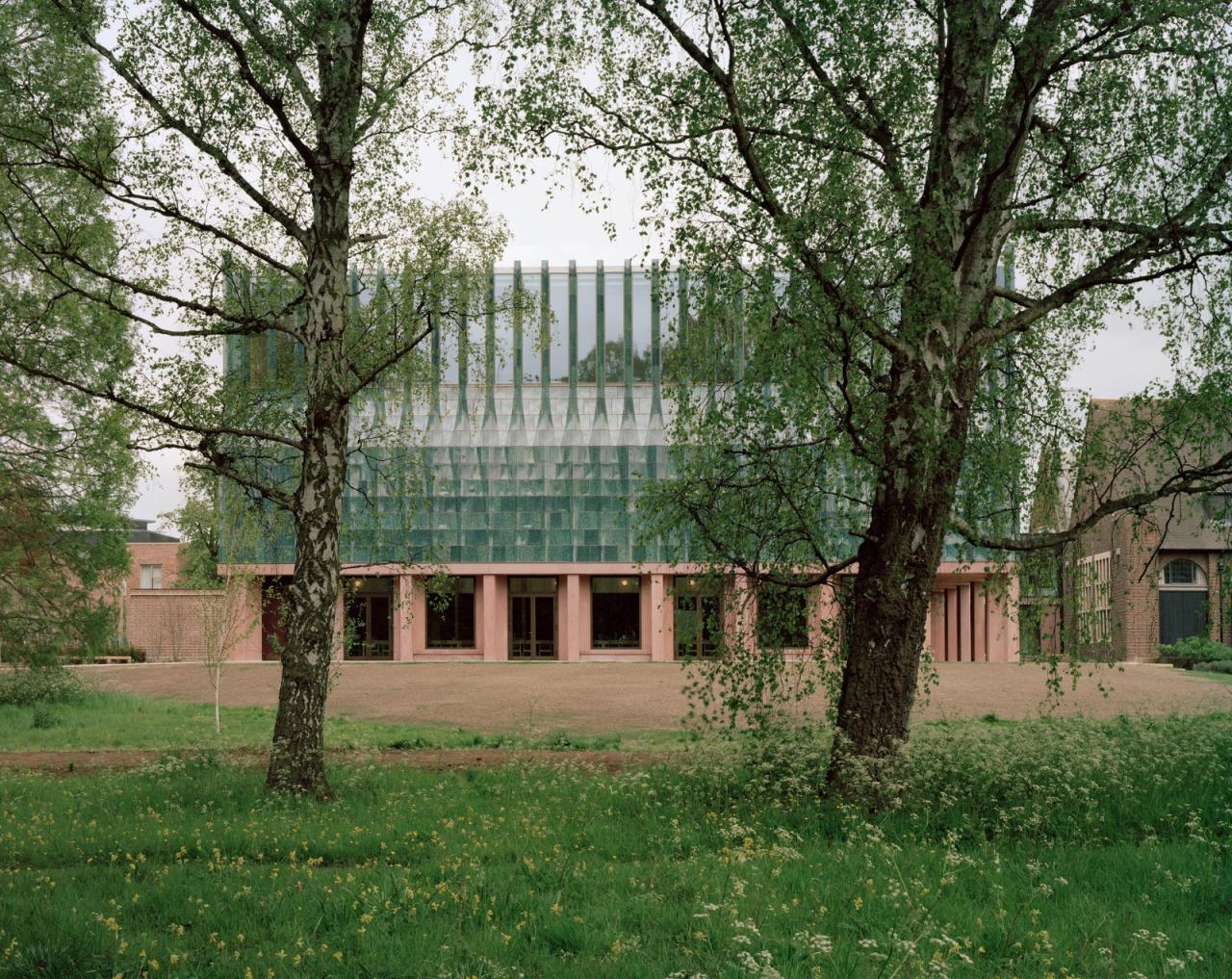 BIM建筑|复古绿釉,剑桥大学食堂 / Feilden Fowles BIM建筑|复古绿釉,剑桥大学食堂 / Feilden Fowles