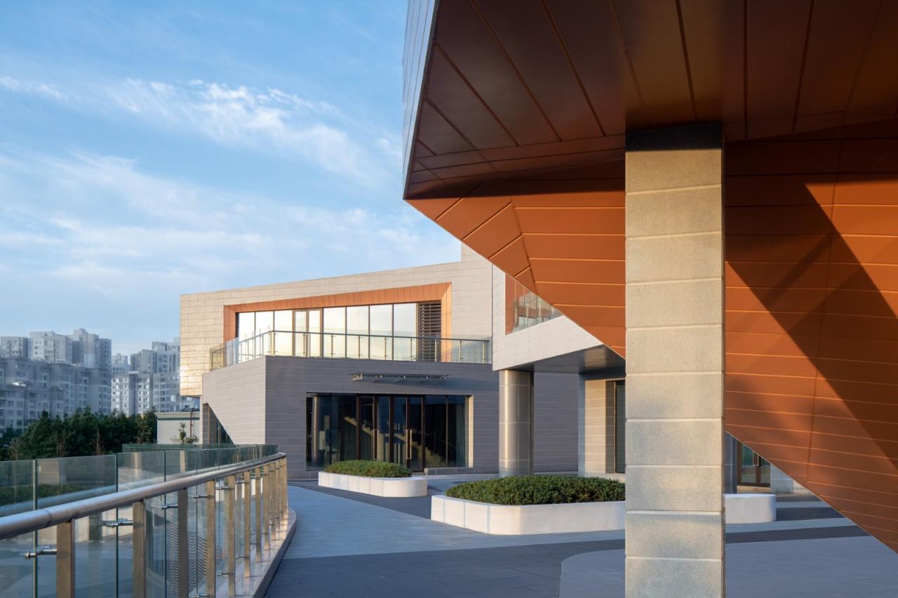 BIM建筑|重庆南岸区茶园中交漫山滨河商业,重庆 / 源道建筑 BIM建筑|重庆南岸区茶园中交漫山滨河商业,重庆 / 源道建筑