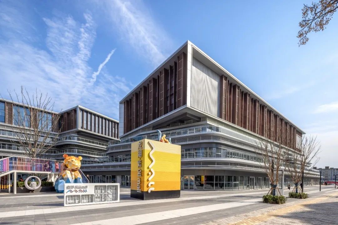 BIM建筑|南京龙湖紫金Mall-玩转“+-×÷”法,巧解梦想社区生活方程式 / 三益建筑 BIM建筑|南京龙湖紫金Mall-玩转“+-×÷”法,巧解梦想社区生活方程式 / 三益建筑