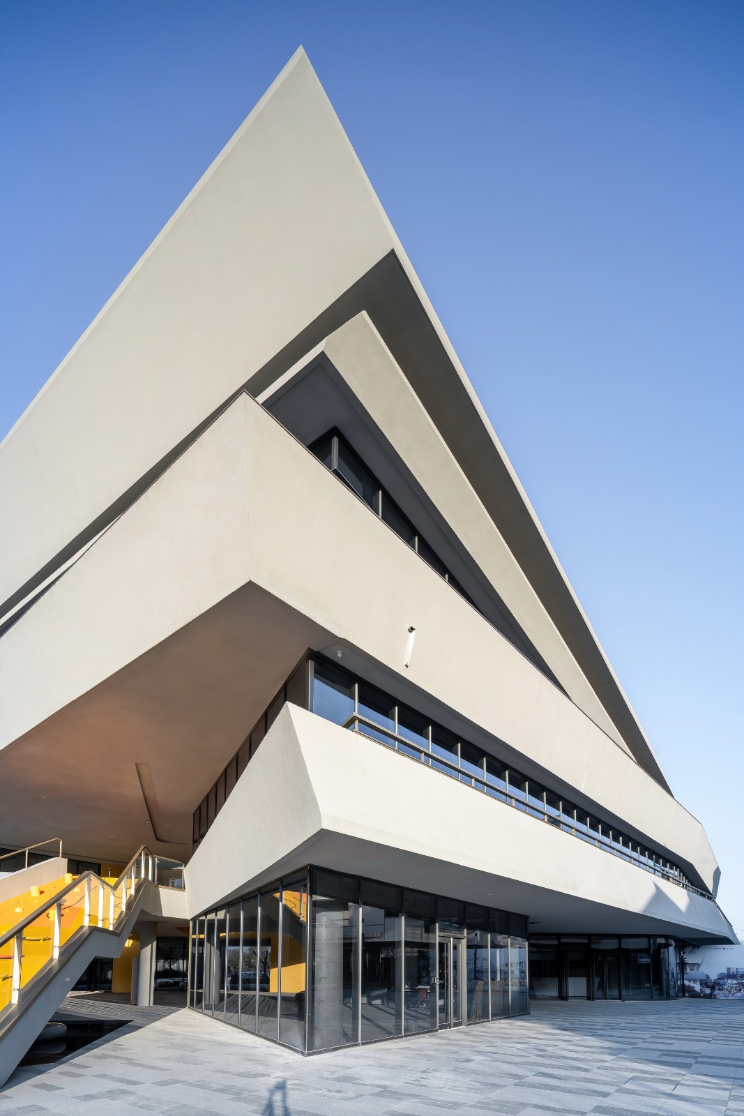 BIM建筑|空间激发运动活力:体育建筑合辑 / goa大象设计 BIM建筑|空间激发运动活力:体育建筑合辑 / goa大象设计