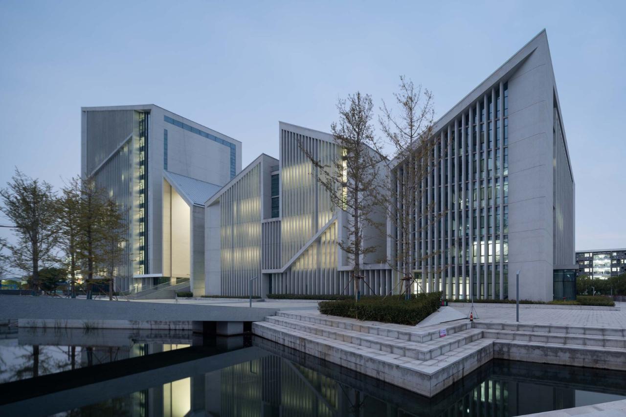 BIM建筑|江西建设职业技术学院图文信息综合楼 / 华南理工大学建筑设计研究院有限公司 陶郅工作室 BIM建筑|江西建设职业技术学院图文信息综合楼 / 华南理工大学建筑设计研究院有限公司 陶郅工作室