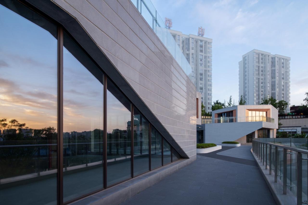 BIM建筑|重庆南岸区茶园中交漫山滨河商业,重庆 / 源道建筑 BIM建筑|重庆南岸区茶园中交漫山滨河商业,重庆 / 源道建筑