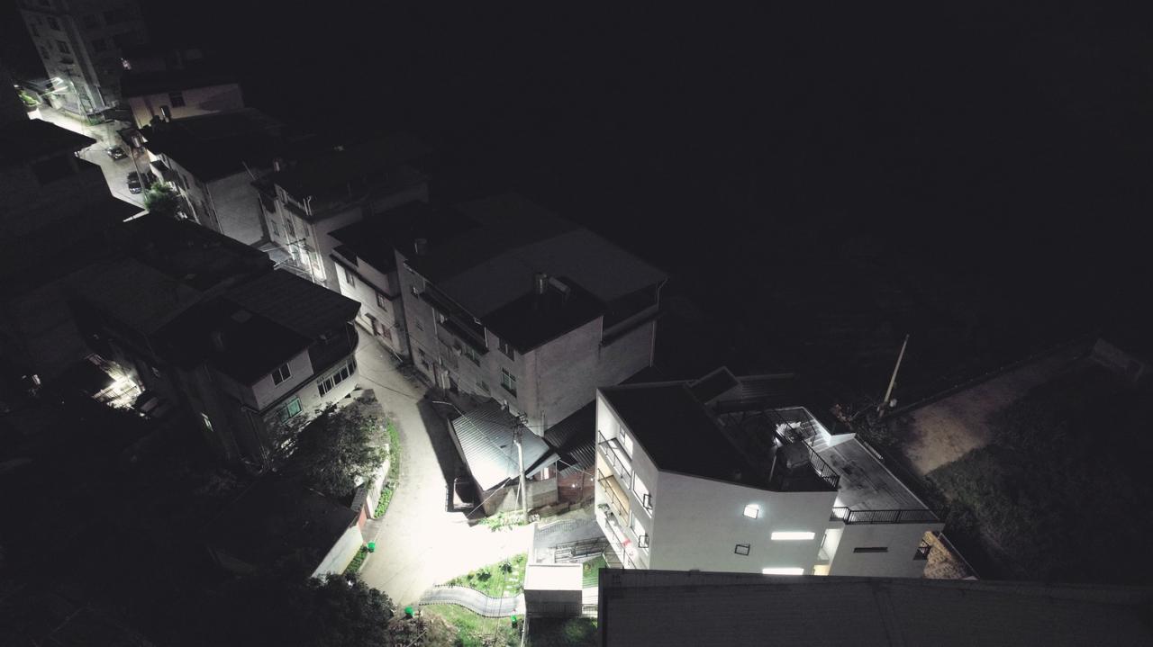 BIM建筑|对话山丘田野,滨河巷21号 / MV建筑工作室 BIM建筑|对话山丘田野,滨河巷21号 / MV建筑工作室