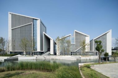 BIM建筑|江西建设职业技术学院图文信息综合楼 / 华南理工大学建筑设计研究院有限公司 陶郅工作室-BIM建筑网