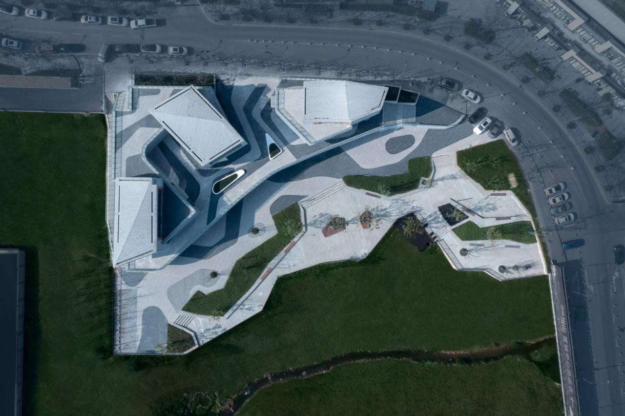 BIM建筑|重庆南岸区茶园中交漫山滨河商业,重庆 / 源道建筑 BIM建筑|重庆南岸区茶园中交漫山滨河商业,重庆 / 源道建筑