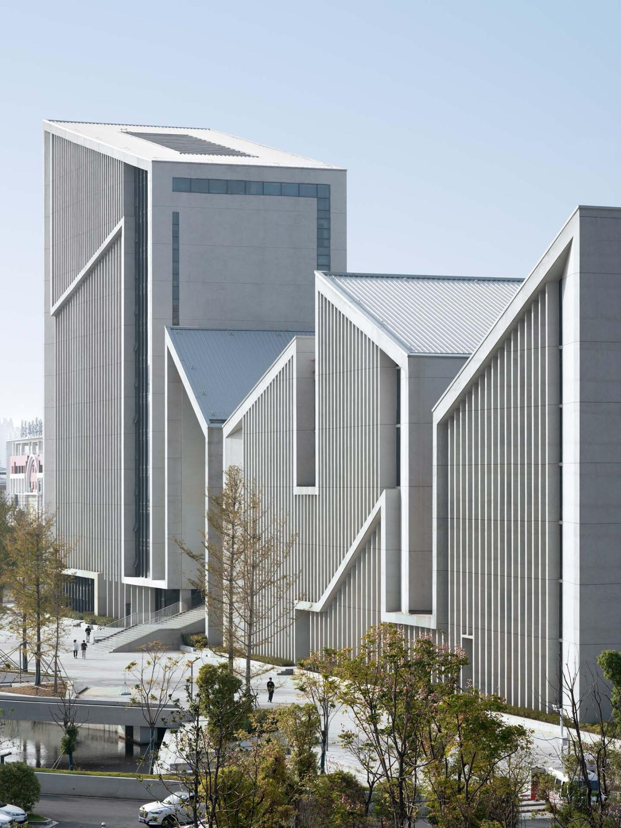 BIM建筑|江西建设职业技术学院图文信息综合楼 / 华南理工大学建筑设计研究院有限公司 陶郅工作室 BIM建筑|江西建设职业技术学院图文信息综合楼 / 华南理工大学建筑设计研究院有限公司 陶郅工作室