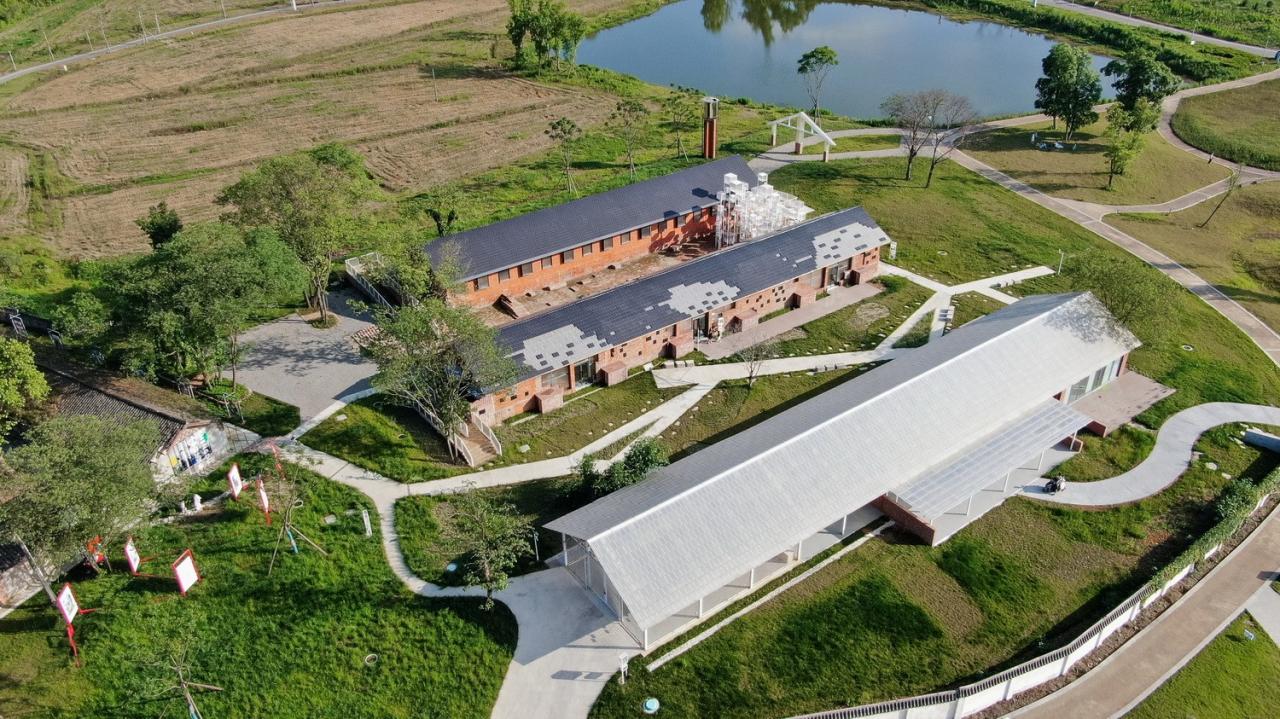 BIM建筑|青龙湖·漂浮种子:自我更新 / 小隐建筑事务所 BIM建筑|青龙湖·漂浮种子:自我更新 / 小隐建筑事务所