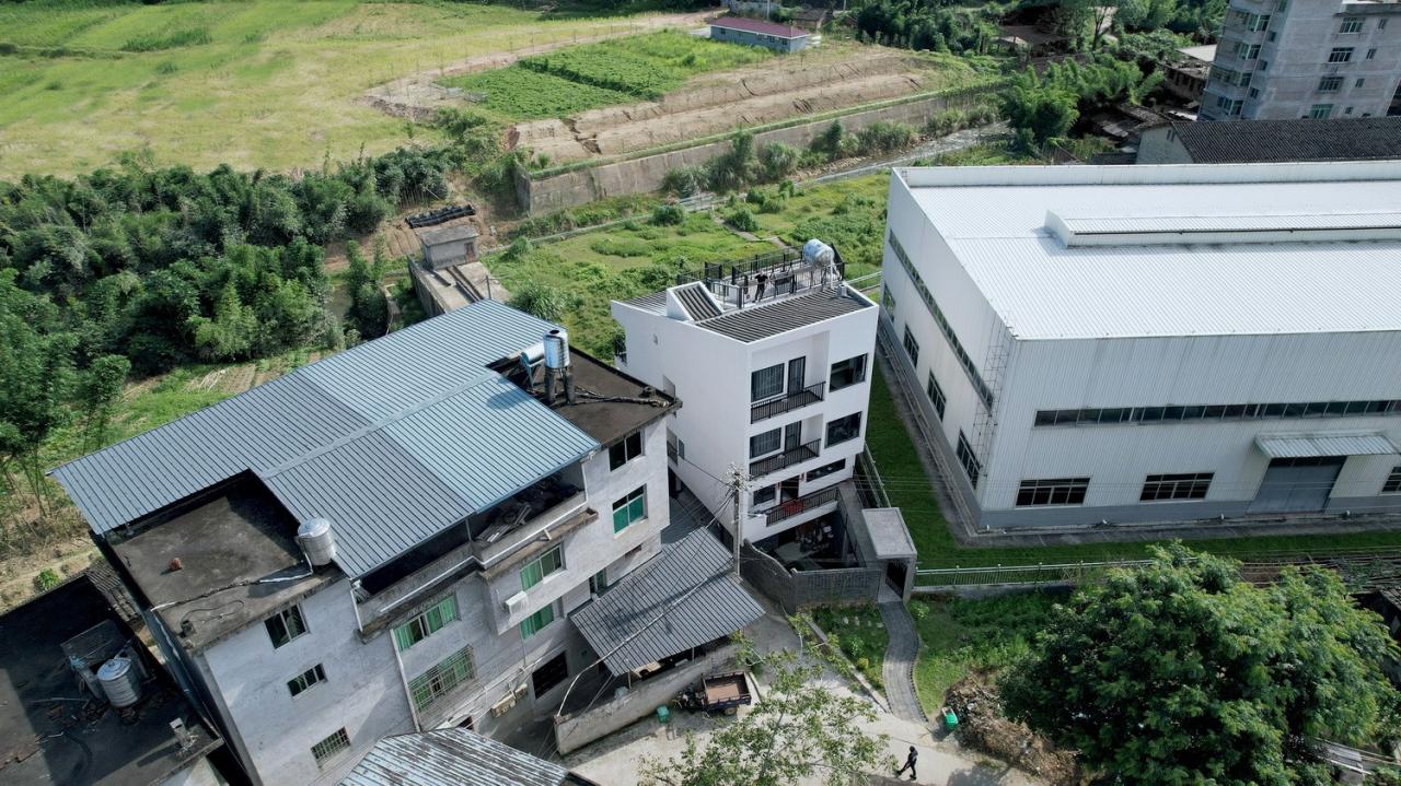 BIM建筑|对话山丘田野,滨河巷21号 / MV建筑工作室 BIM建筑|对话山丘田野,滨河巷21号 / MV建筑工作室