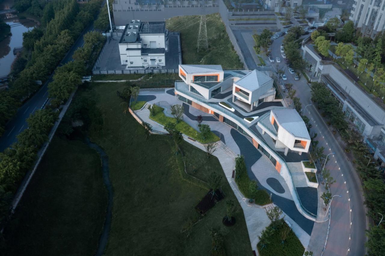 BIM建筑|重庆南岸区茶园中交漫山滨河商业,重庆 / 源道建筑 BIM建筑|重庆南岸区茶园中交漫山滨河商业,重庆 / 源道建筑