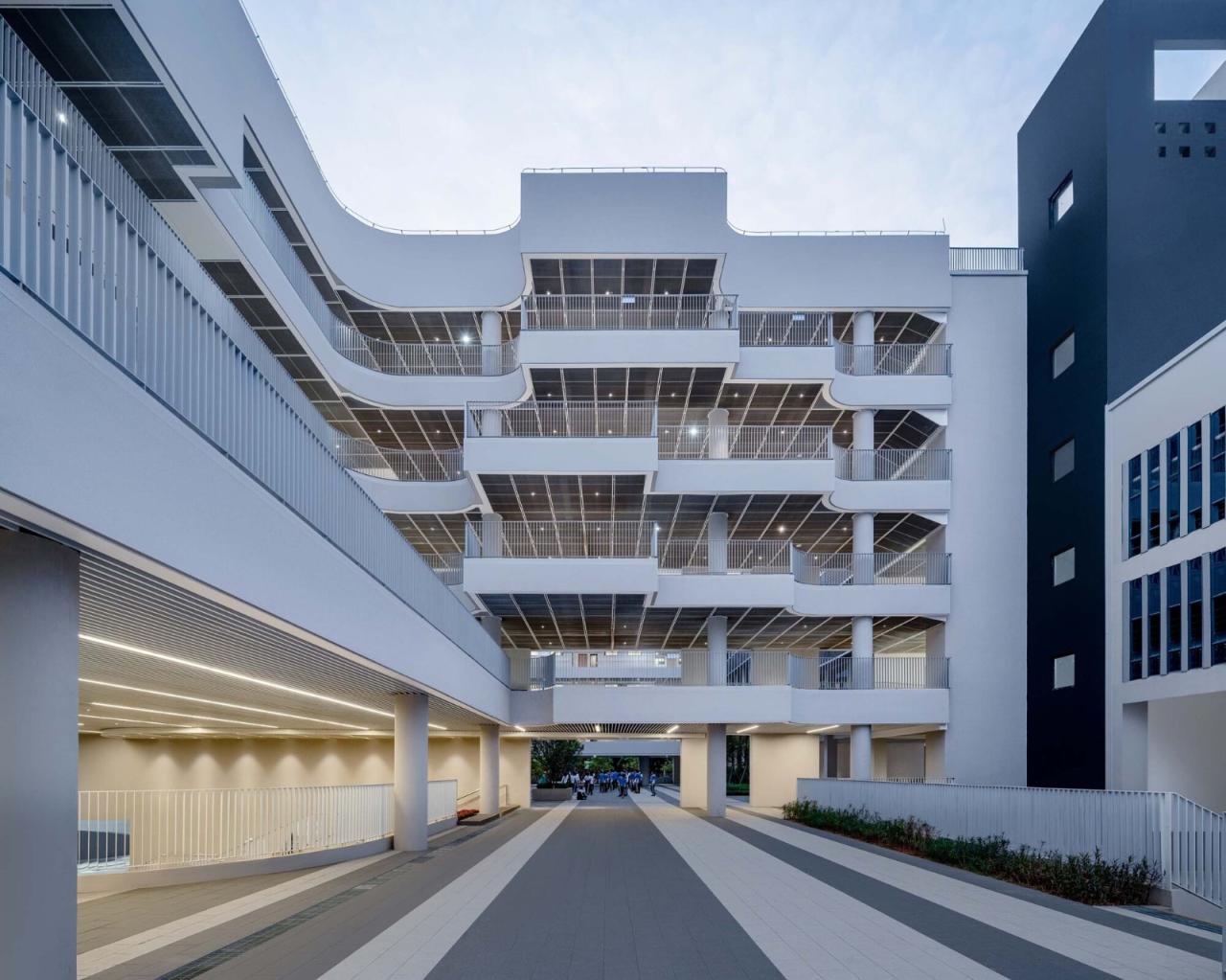 BIM建筑|链接与重塑:深圳南山麒麟中学改扩建工程 / 元本体工作室 BIM建筑|链接与重塑:深圳南山麒麟中学改扩建工程 / 元本体工作室