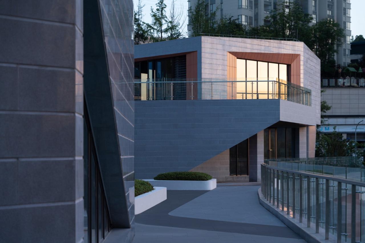 BIM建筑|重庆南岸区茶园中交漫山滨河商业,重庆 / 源道建筑 BIM建筑|重庆南岸区茶园中交漫山滨河商业,重庆 / 源道建筑