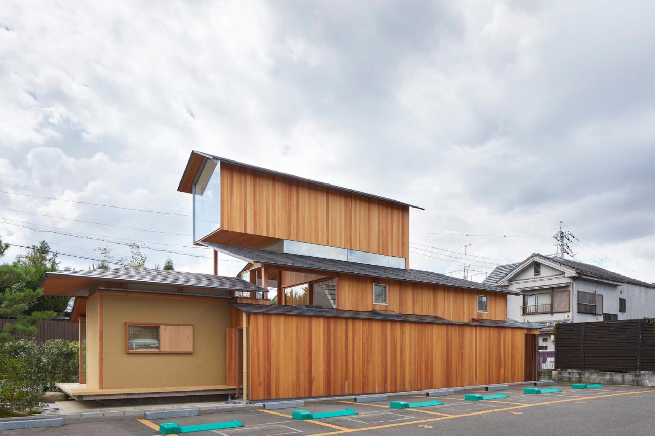 BIM建筑|屋顶相叠的下鸭之家 / 畑友洋建筑设计事务所 BIM建筑|屋顶相叠的下鸭之家 / 畑友洋建筑设计事务所