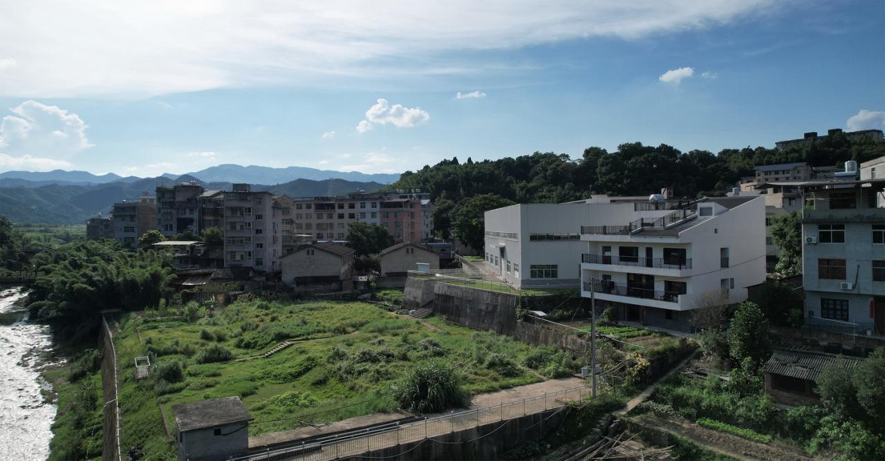 BIM建筑|对话山丘田野,滨河巷21号 / MV建筑工作室 BIM建筑|对话山丘田野,滨河巷21号 / MV建筑工作室