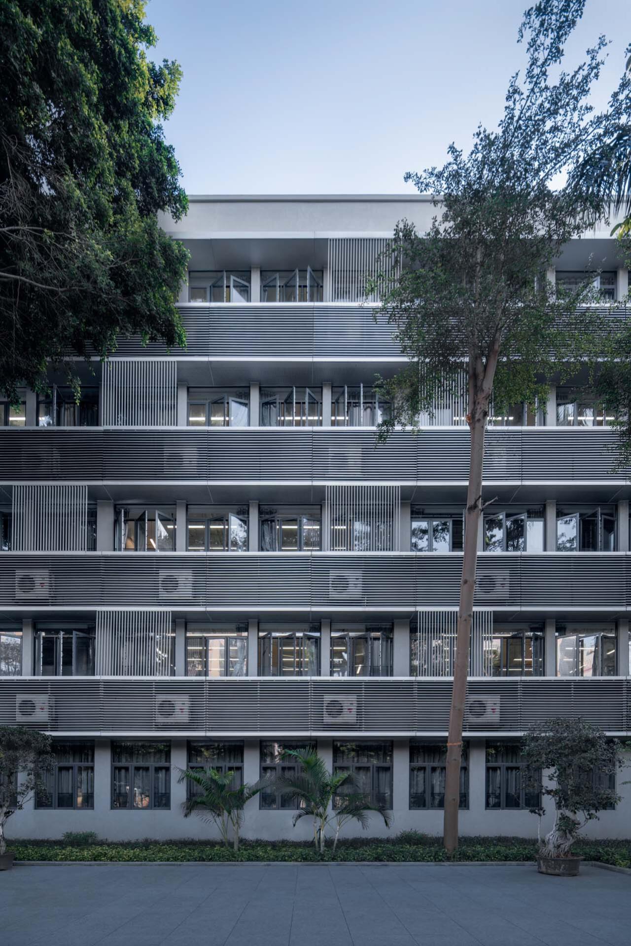 BIM建筑|链接与重塑:深圳南山麒麟中学改扩建工程 / 元本体工作室 BIM建筑|链接与重塑:深圳南山麒麟中学改扩建工程 / 元本体工作室