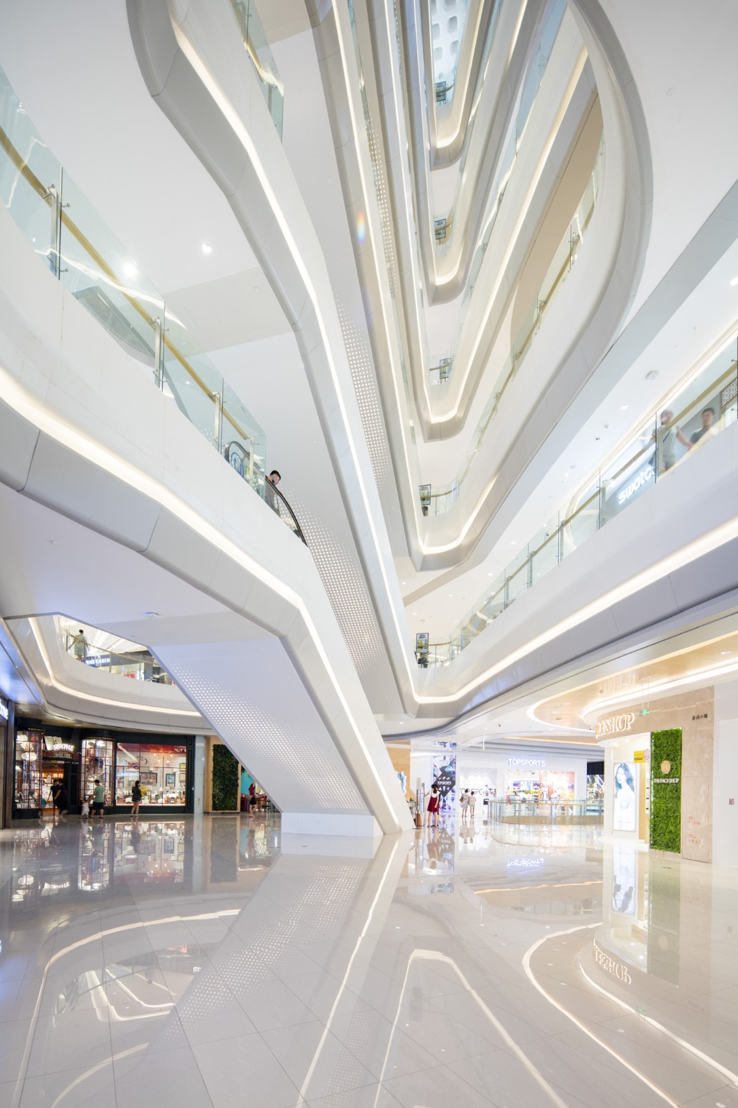 BIM建筑|凯德MALL·新都心 / Laguarda.Low Architects BIM建筑|凯德MALL·新都心 / Laguarda.Low Architects