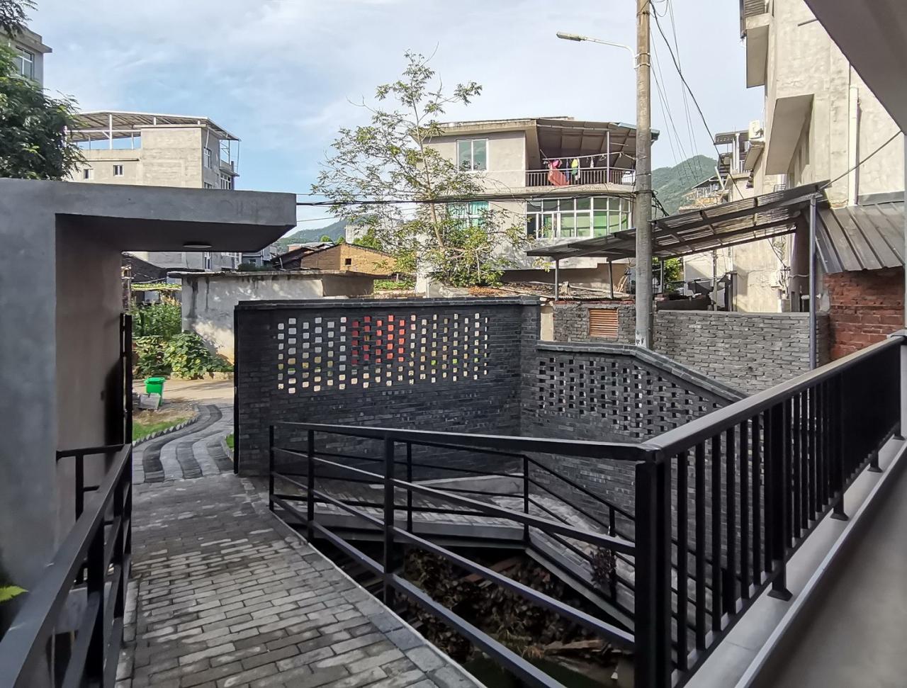 BIM建筑|对话山丘田野,滨河巷21号 / MV建筑工作室 BIM建筑|对话山丘田野,滨河巷21号 / MV建筑工作室