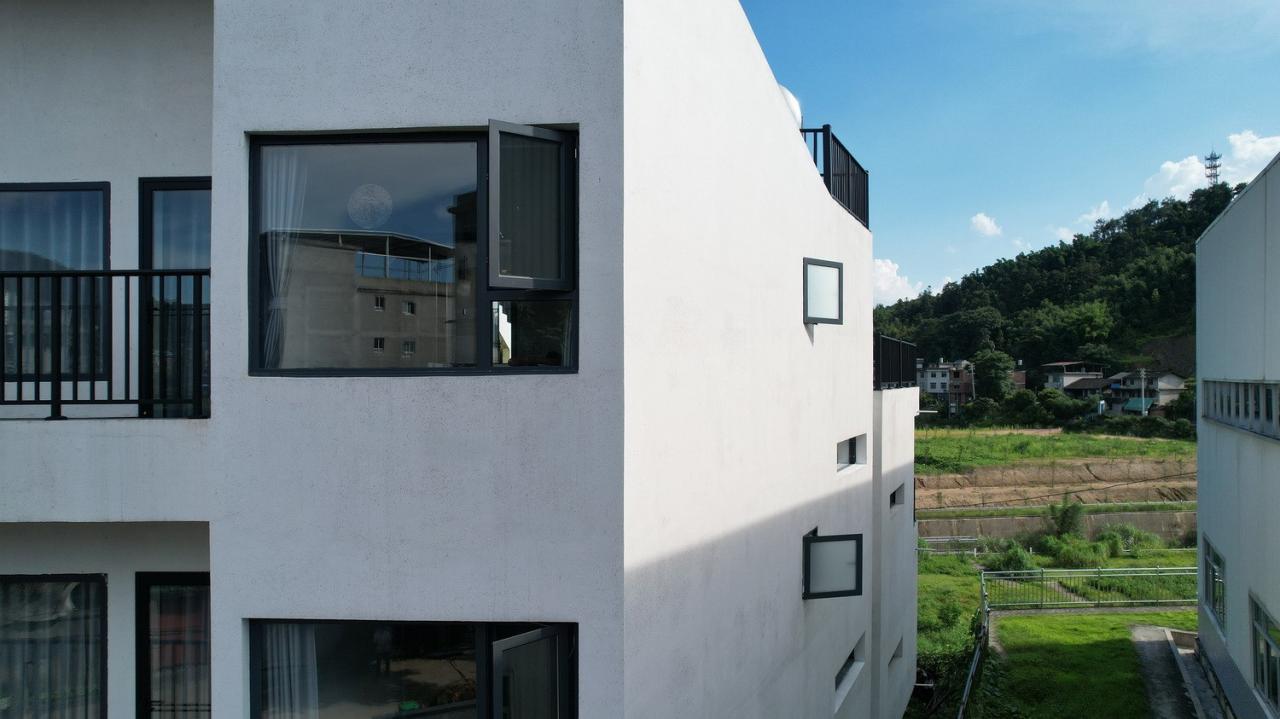 BIM建筑|对话山丘田野,滨河巷21号 / MV建筑工作室 BIM建筑|对话山丘田野,滨河巷21号 / MV建筑工作室
