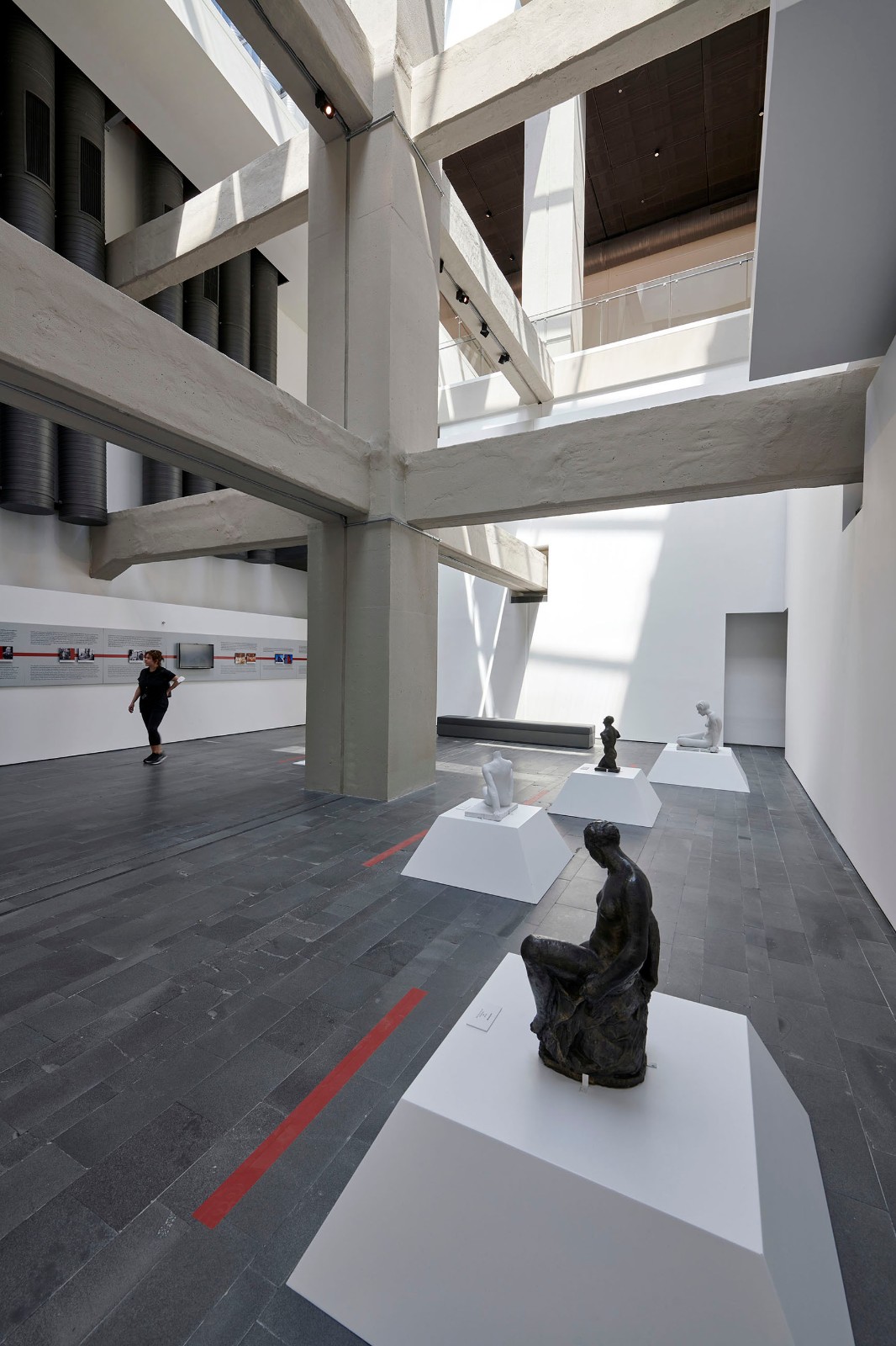 BIM建筑|冲出混凝土框架的盒子,伊斯坦布尔绘画与雕塑美术馆 / EAA - Emre Arolat Architecture BIM建筑|冲出混凝土框架的盒子,伊斯坦布尔绘画与雕塑美术馆 / EAA - Emre Arolat Architecture