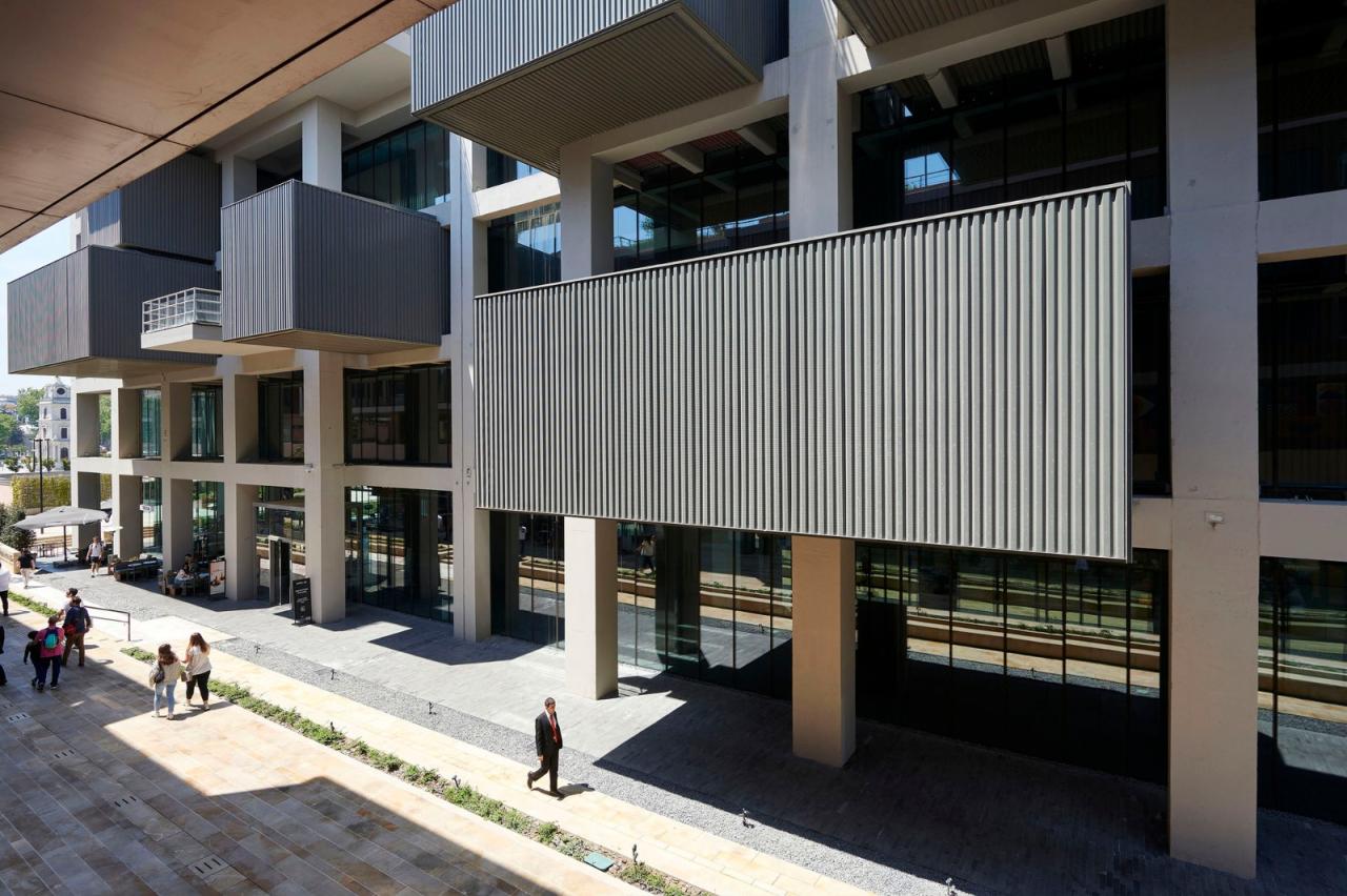 BIM建筑|冲出混凝土框架的盒子,伊斯坦布尔绘画与雕塑美术馆 / EAA - Emre Arolat Architecture BIM建筑|冲出混凝土框架的盒子,伊斯坦布尔绘画与雕塑美术馆 / EAA - Emre Arolat Architecture