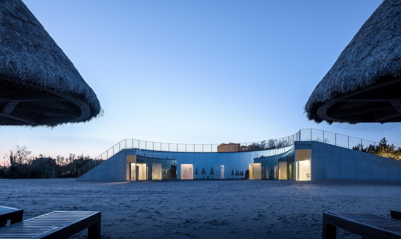 BIM建筑|海边咖啡厅:海之回声 / 同一建筑设计事务所 BIM建筑|海边咖啡厅:海之回声 / 同一建筑设计事务所