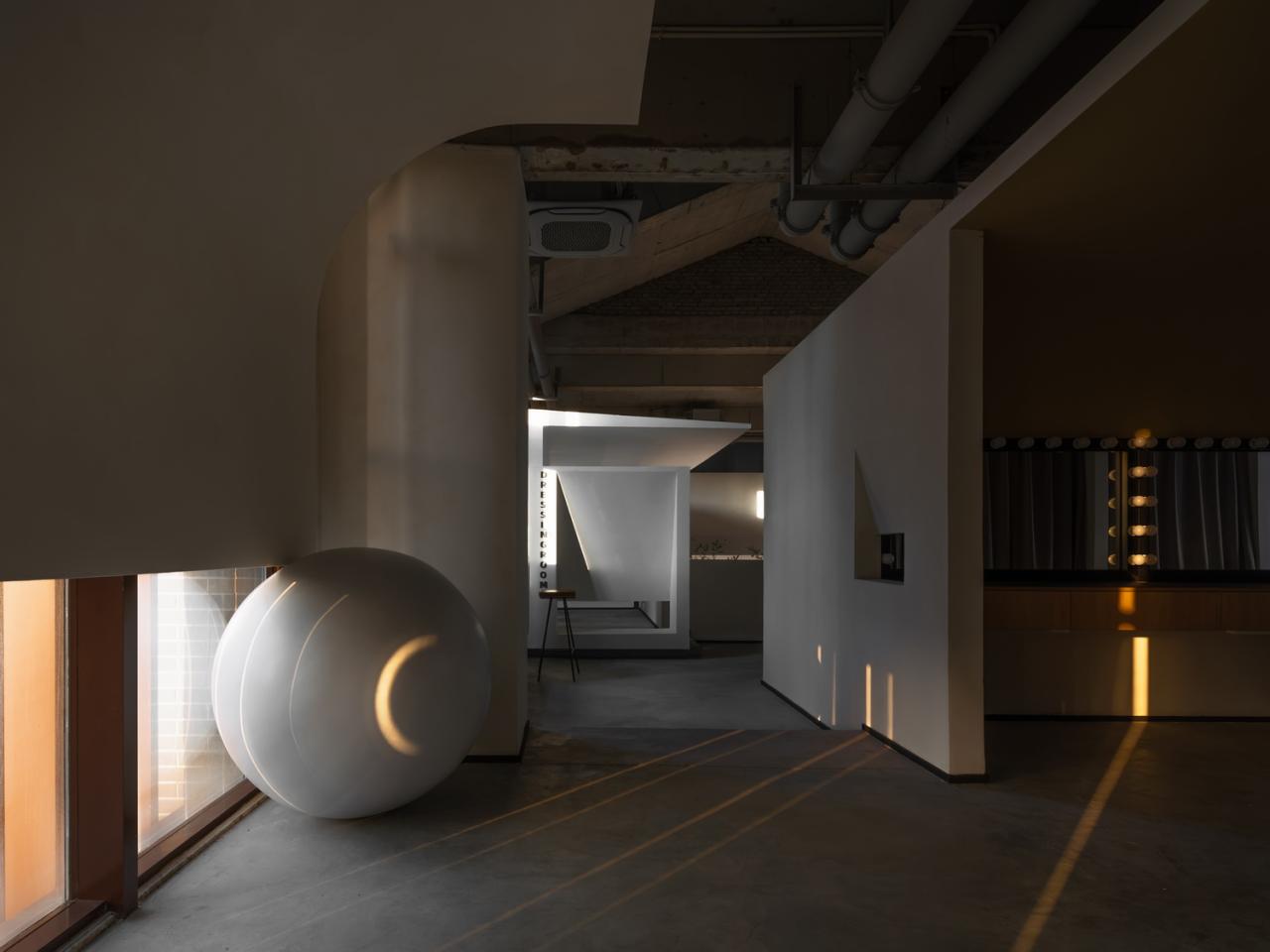 BIM建筑|光束游戏 - RAyinGallery / HOOOLDESIGN事务所 BIM建筑|光束游戏 - RAyinGallery / HOOOLDESIGN事务所