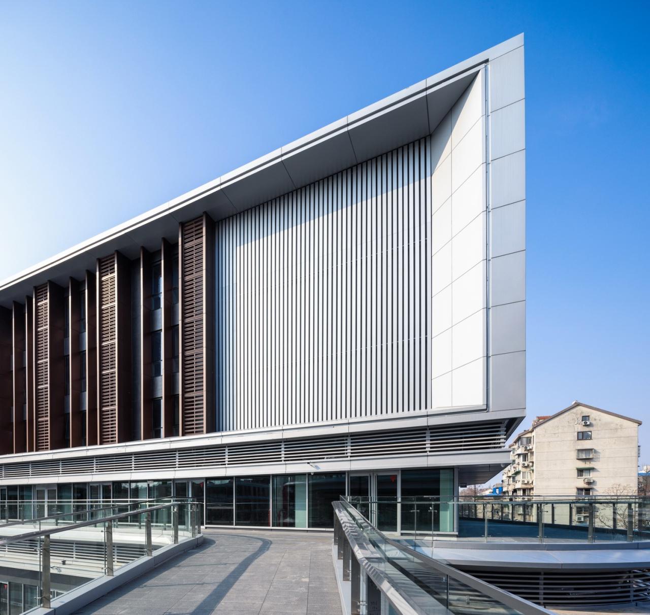 BIM建筑|南京龙湖紫金Mall-玩转“+-×÷”法,巧解梦想社区生活方程式 / 三益建筑 BIM建筑|南京龙湖紫金Mall-玩转“+-×÷”法,巧解梦想社区生活方程式 / 三益建筑