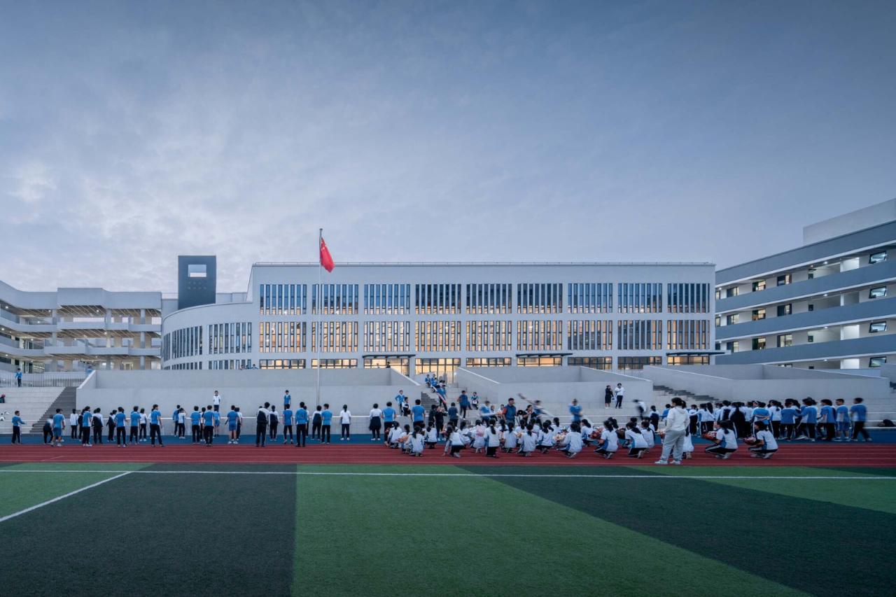 BIM建筑|链接与重塑:深圳南山麒麟中学改扩建工程 / 元本体工作室 BIM建筑|链接与重塑:深圳南山麒麟中学改扩建工程 / 元本体工作室