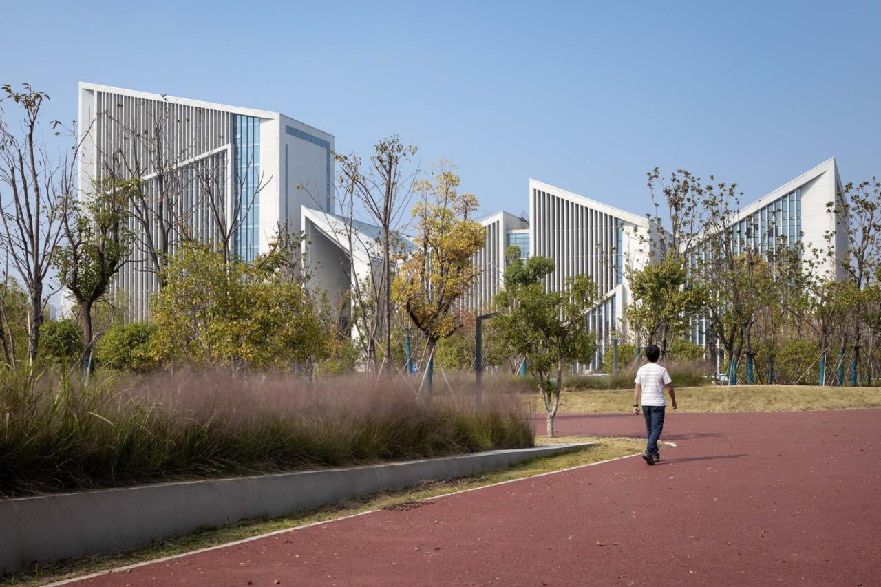 BIM建筑|江西建设职业技术学院图文信息综合楼 / 华南理工大学建筑设计研究院有限公司 陶郅工作室 BIM建筑|江西建设职业技术学院图文信息综合楼 / 华南理工大学建筑设计研究院有限公司 陶郅工作室