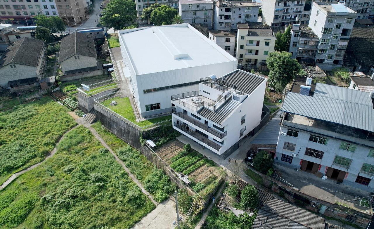 BIM建筑|对话山丘田野,滨河巷21号 / MV建筑工作室 BIM建筑|对话山丘田野,滨河巷21号 / MV建筑工作室
