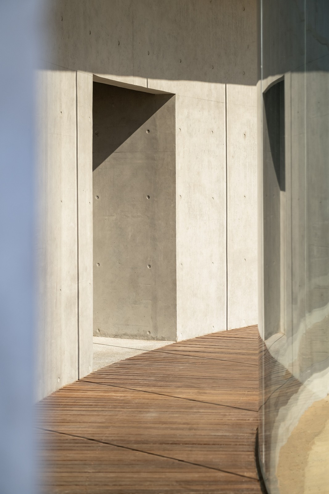 BIM建筑|海边咖啡厅:海之回声 / 同一建筑设计事务所 BIM建筑|海边咖啡厅:海之回声 / 同一建筑设计事务所