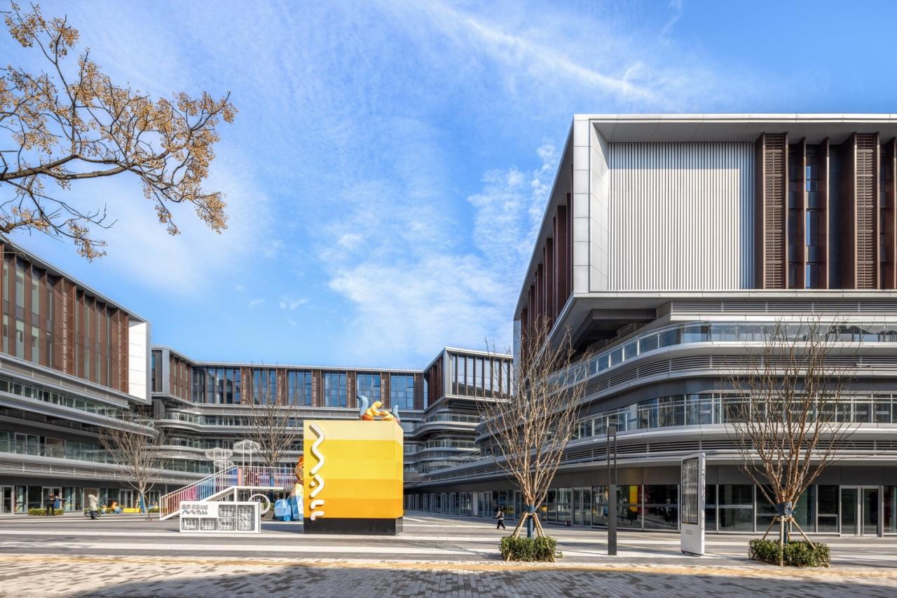 BIM建筑|南京龙湖紫金Mall-玩转“+-×÷”法,巧解梦想社区生活方程式 / 三益建筑 BIM建筑|南京龙湖紫金Mall-玩转“+-×÷”法,巧解梦想社区生活方程式 / 三益建筑