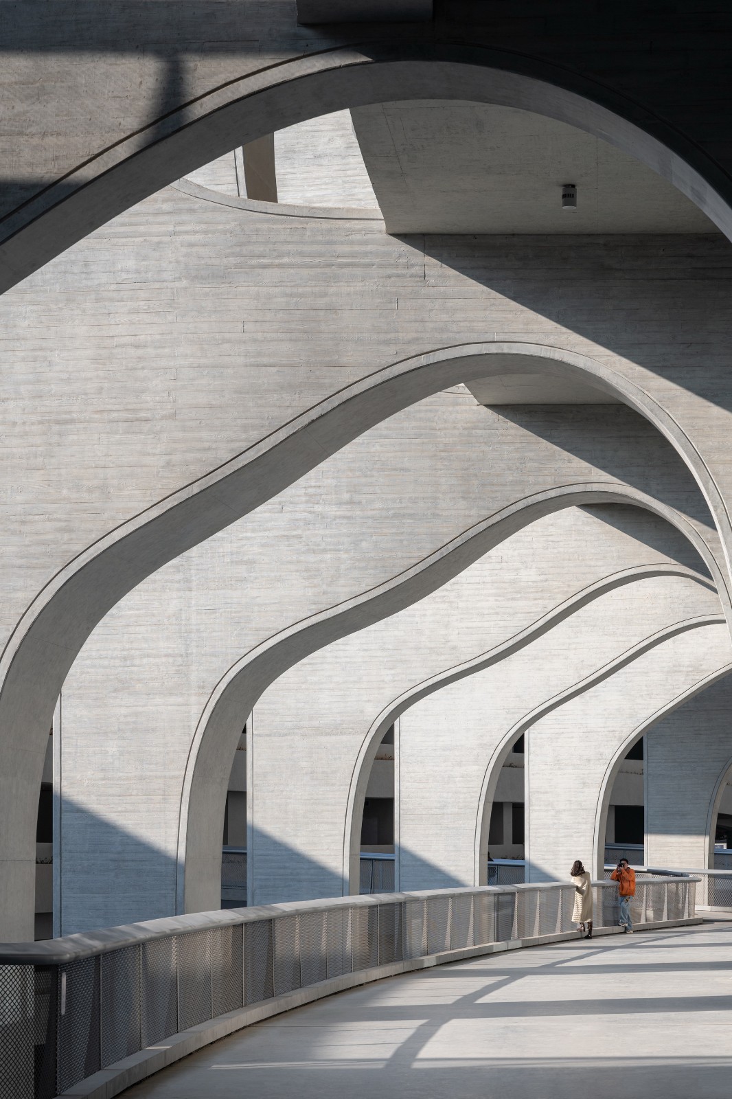 BIM建筑|全球最大覆土建筑群设计:“消失的体育场”/ MAD马岩松 BIM建筑|全球最大覆土建筑群设计:“消失的体育场”/ MAD马岩松