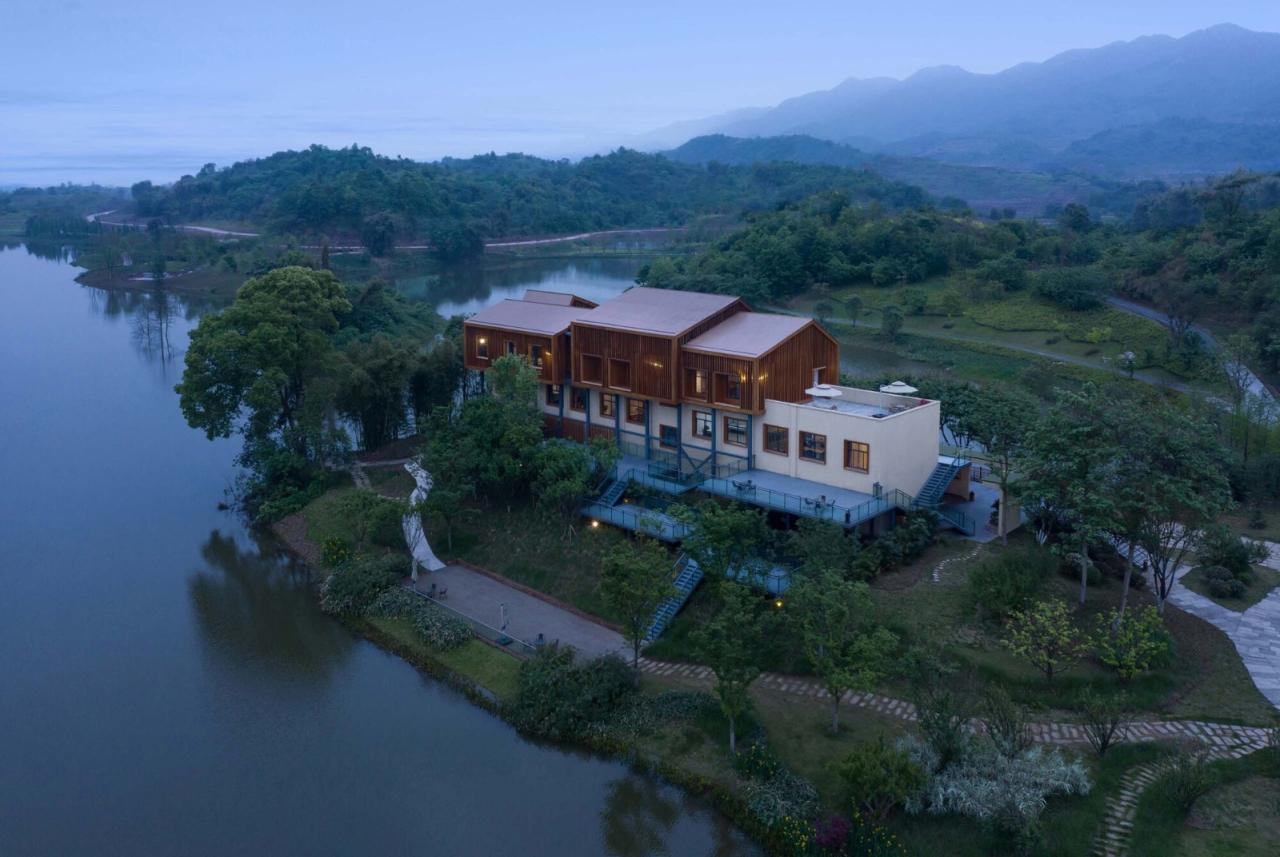 BIM建筑|明月湖沙金小学改造 / 重庆悦集建筑设计事务所 BIM建筑|明月湖沙金小学改造 / 重庆悦集建筑设计事务所