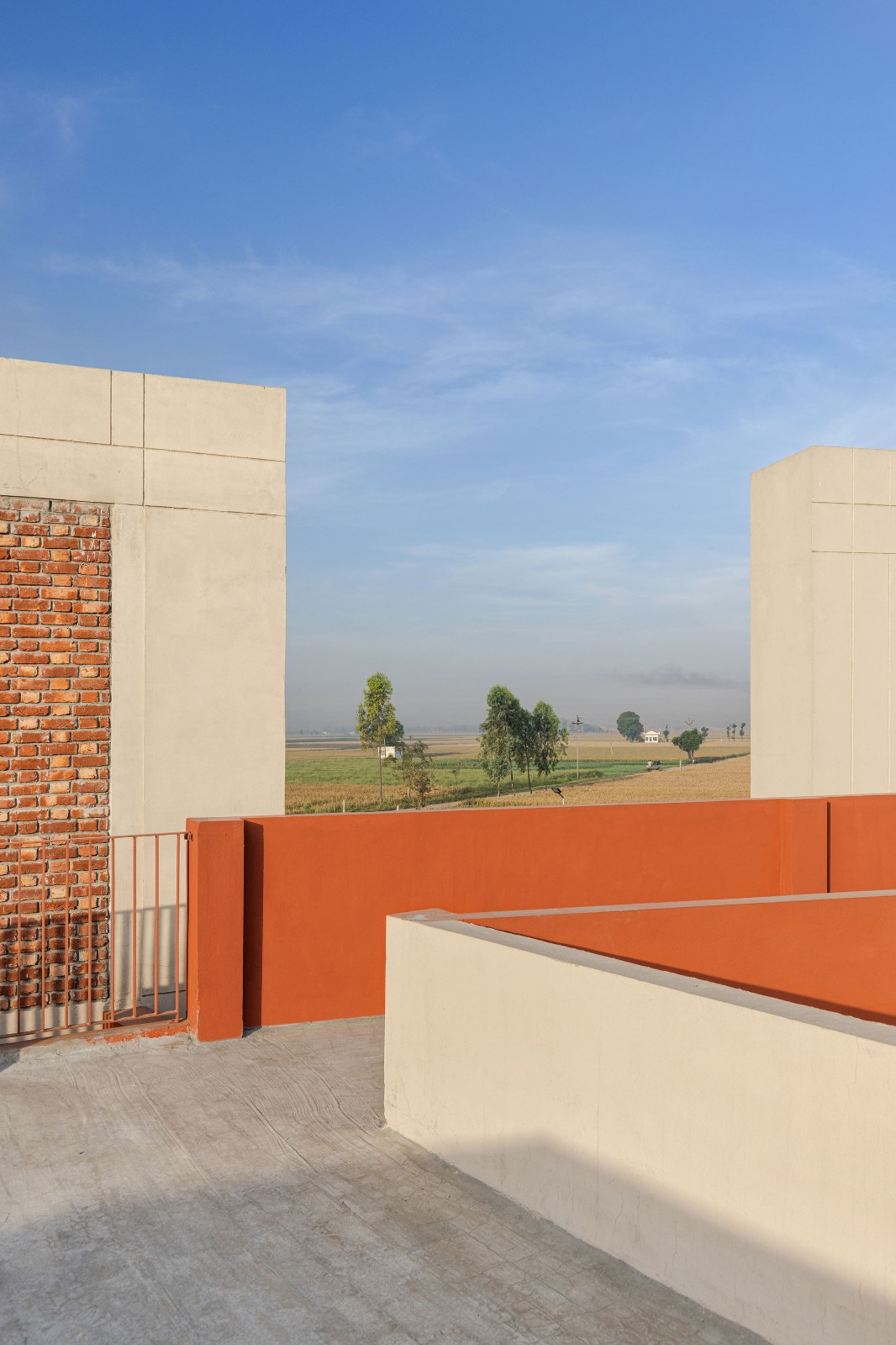 BIM建筑|立起围墙的校园 / Kamat & Rozario Architecture BIM建筑|立起围墙的校园 / Kamat & Rozario Architecture