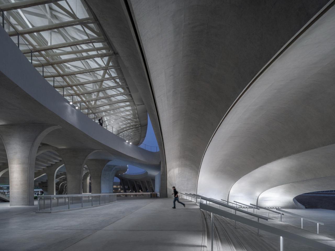 BIM建筑|全球最大覆土建筑群设计:“消失的体育场”/ MAD马岩松 BIM建筑|全球最大覆土建筑群设计:“消失的体育场”/ MAD马岩松