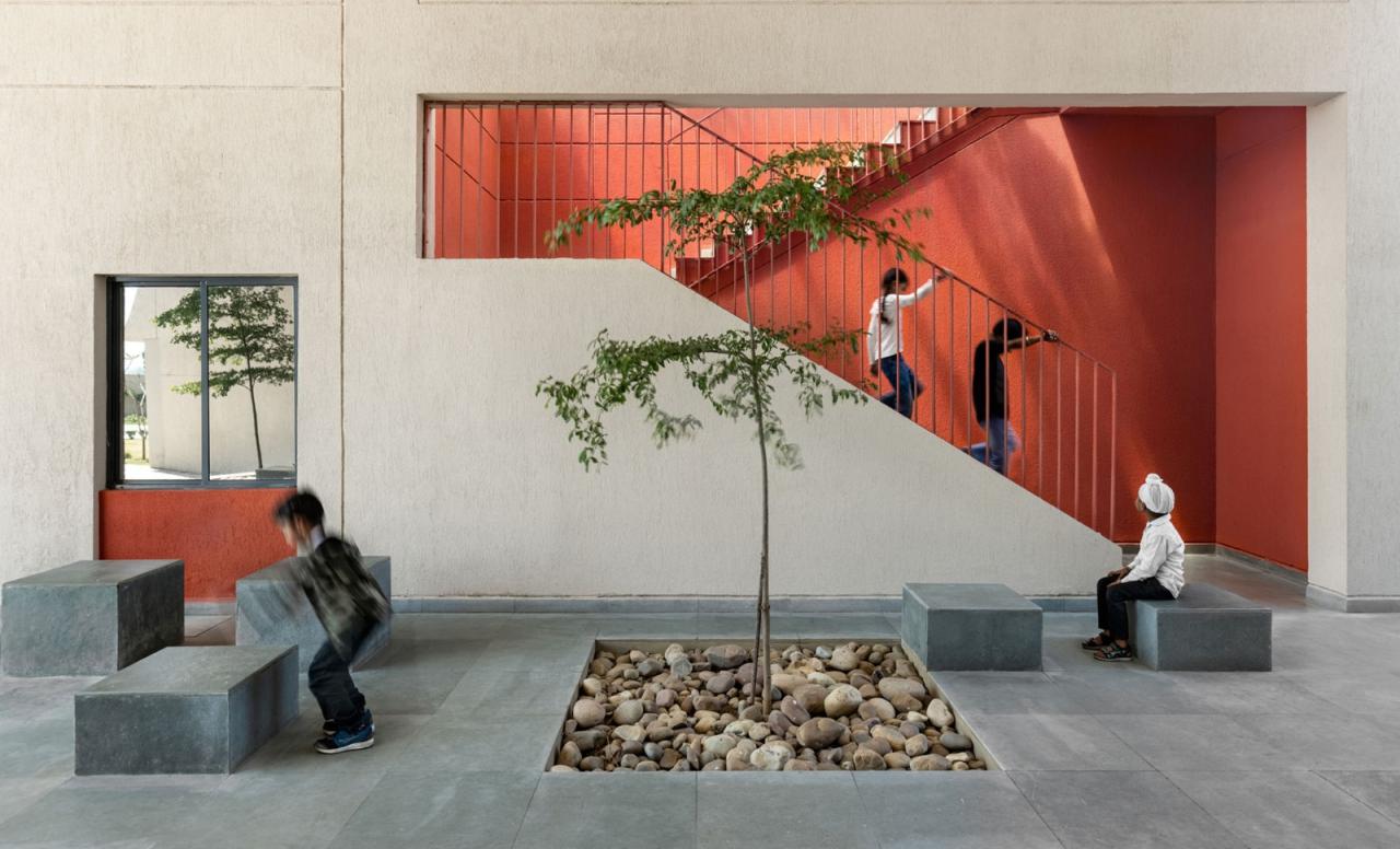 BIM建筑|立起围墙的校园 / Kamat & Rozario Architecture BIM建筑|立起围墙的校园 / Kamat & Rozario Architecture