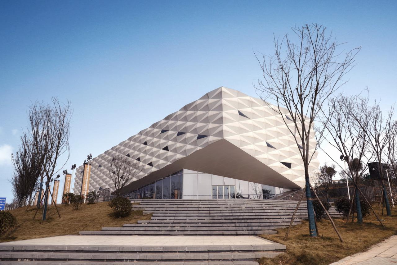 BIM建筑|漂浮的盒子:株洲汽博园营销中心 / 罗劲工作室 BIM建筑|漂浮的盒子:株洲汽博园营销中心 / 罗劲工作室