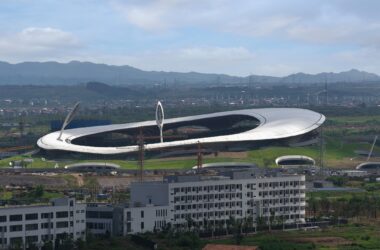 BIM建筑|全球最大覆土建筑群设计:“消失的体育场”/ MAD马岩松-BIM建筑网